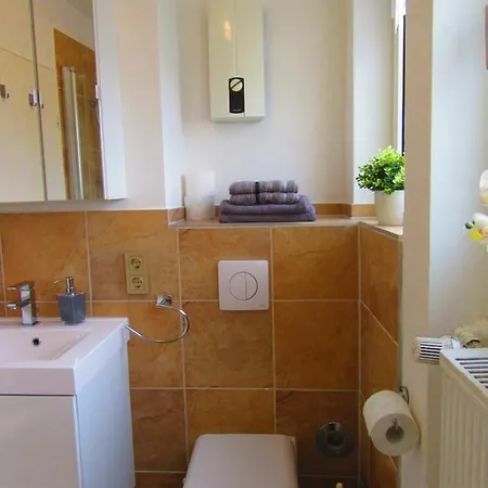 Apartment Troja *